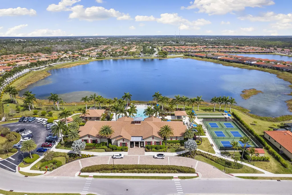 1244 Manado Drive Naples FL 34113