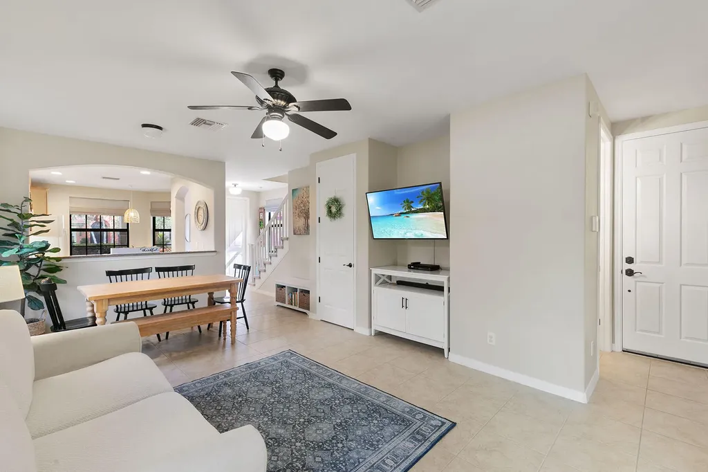 1244 Manado Drive Naples FL 34113