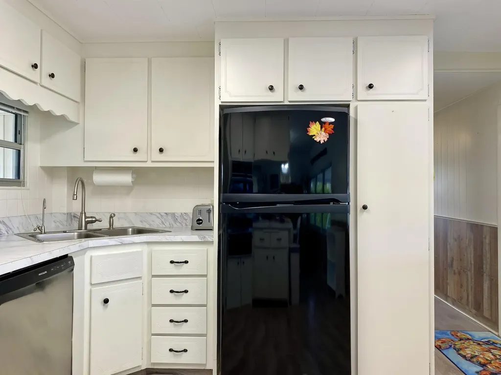 22 Henderson Drive Naples FL 34114