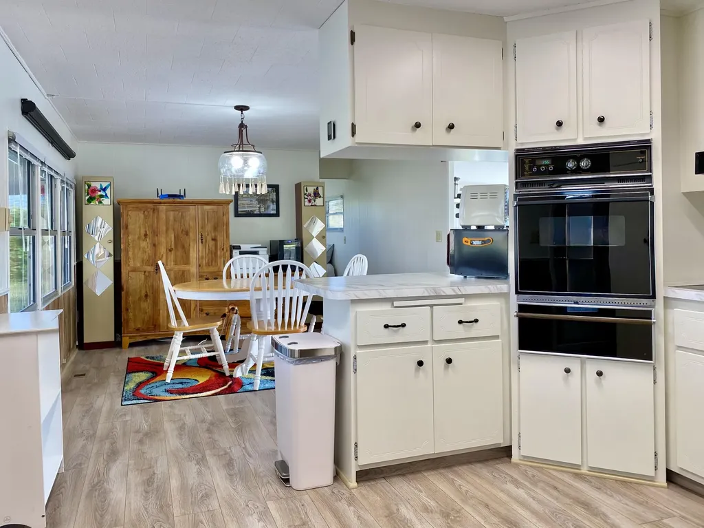 22 Henderson Drive Naples FL 34114