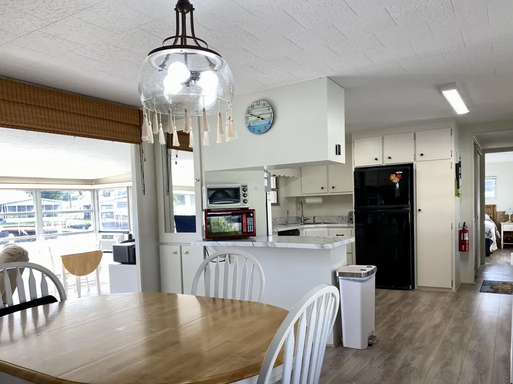 22 Henderson Drive Naples FL 34114