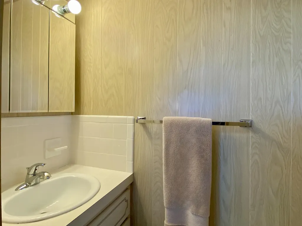 22 Henderson Drive Naples FL 34114