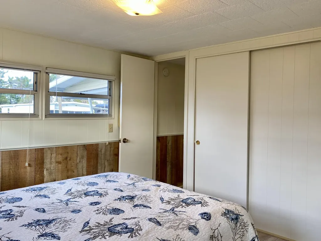 22 Henderson Drive Naples FL 34114