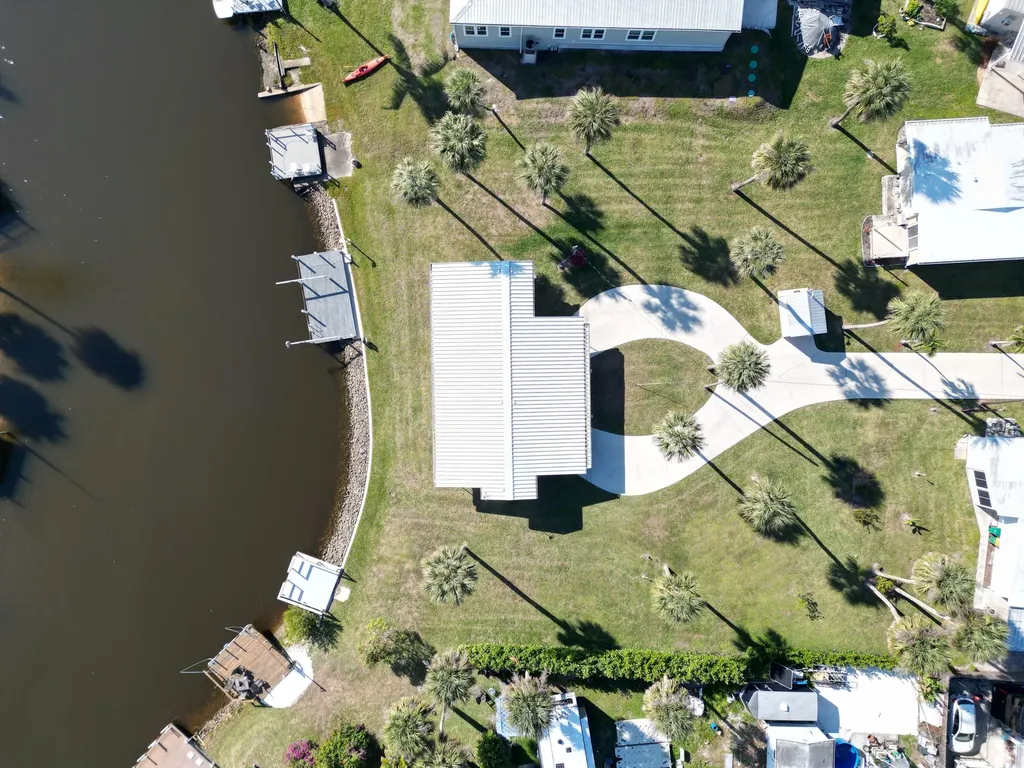 22 Henderson Drive Naples FL 34114