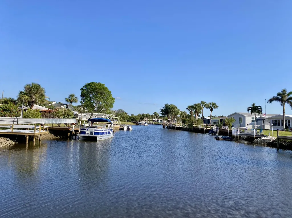 22 Henderson Drive Naples FL 34114