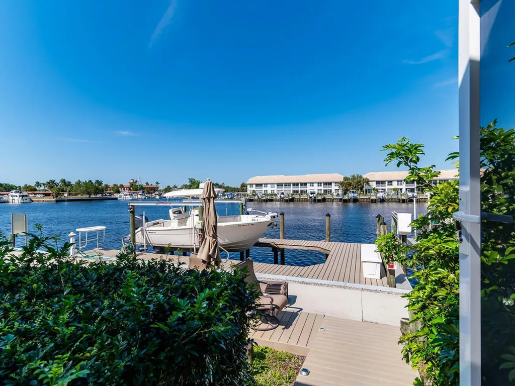 317 Stella Maris Drive S Naples FL 34114