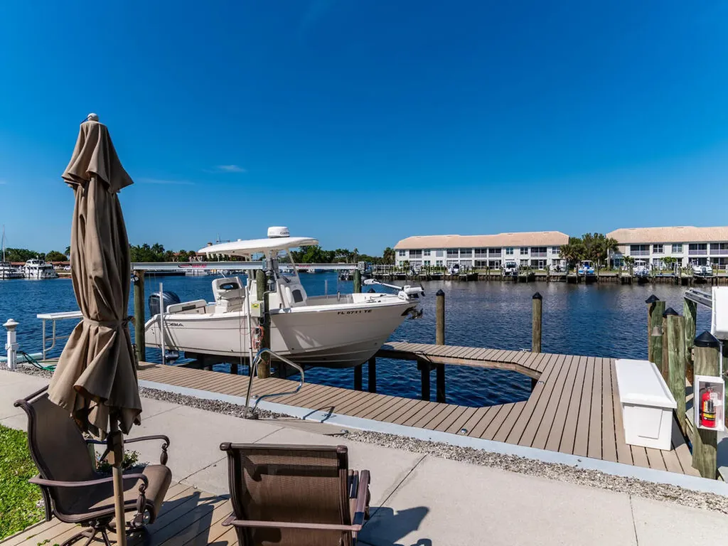 317 Stella Maris Drive S Naples FL 34114