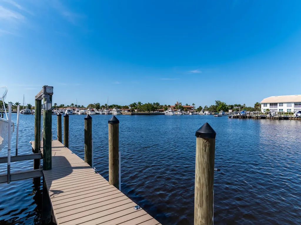 317 Stella Maris Drive S Naples FL 34114