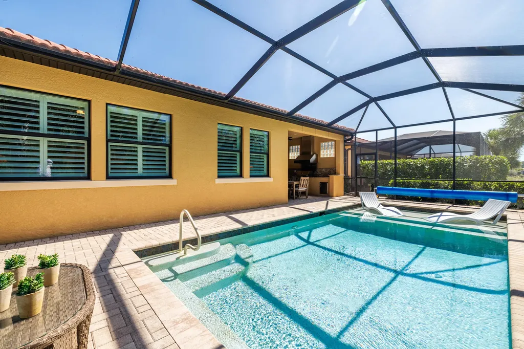 1409 Redona Way Naples FL 34113