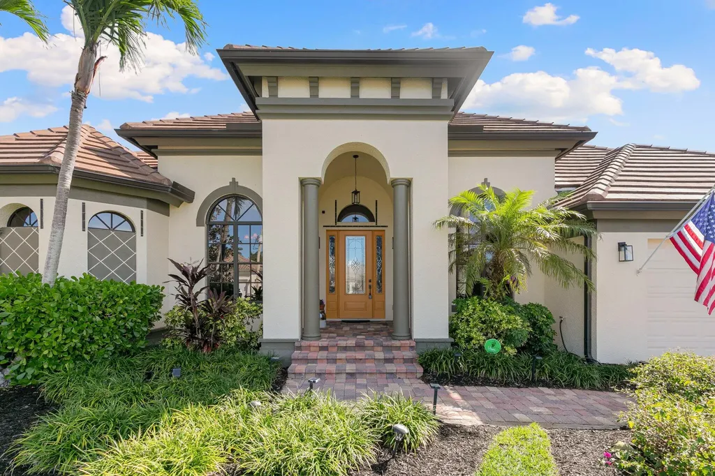 459 Persian Court Marco Island FL 34145