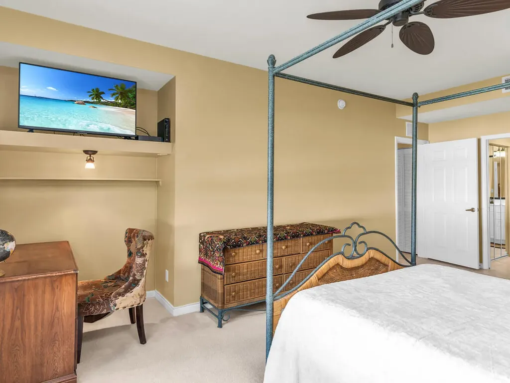 25058 Peacock Naples FL 34114