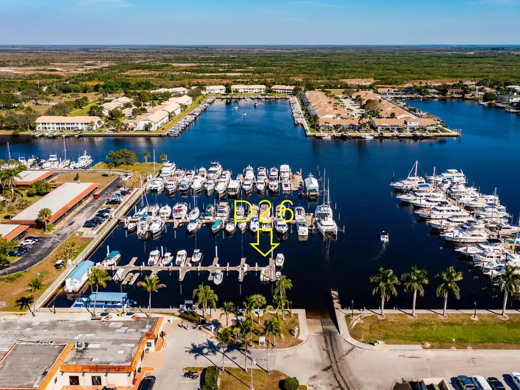 525 Newport Drive Naples FL 34114