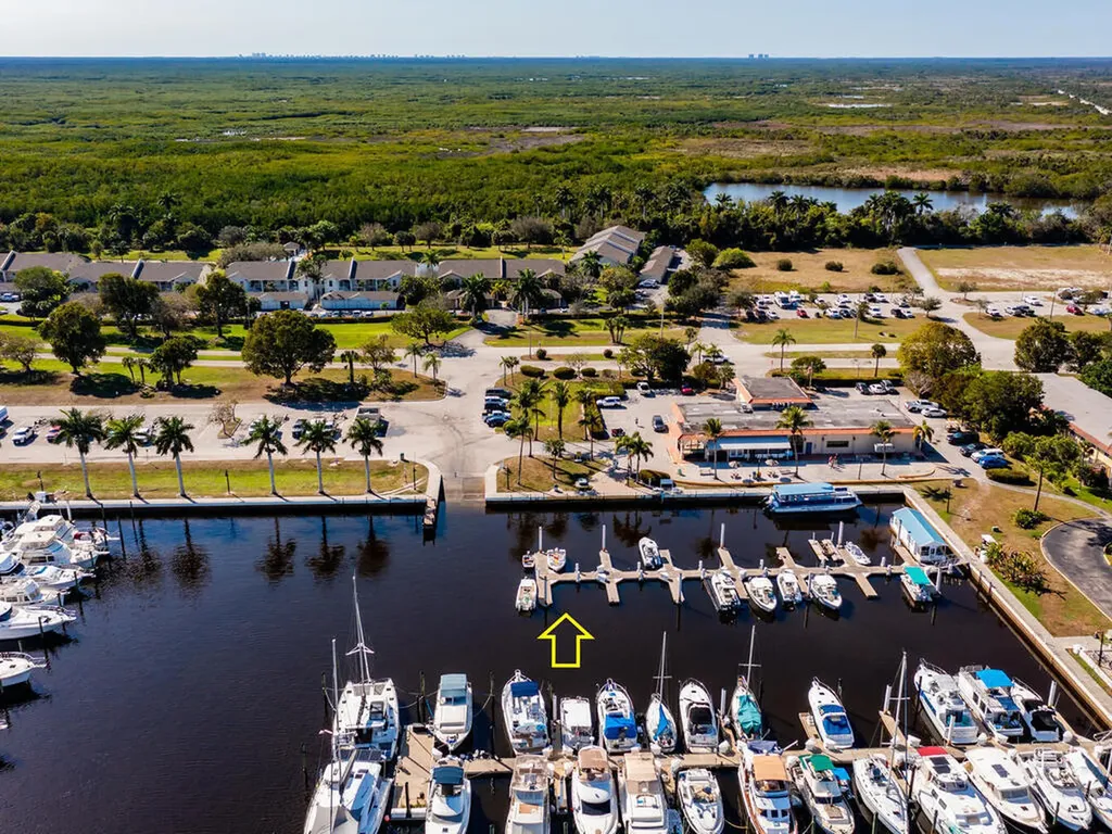 525 Newport Drive Naples FL 34114