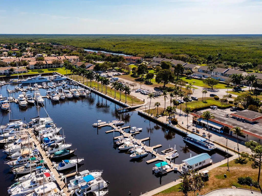 525 Newport Drive Naples FL 34114