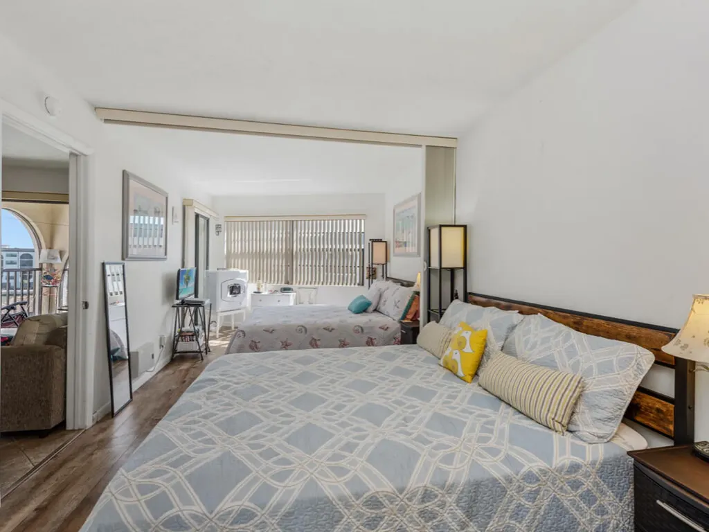 1027 Anglers Cove Marco Island FL 34145