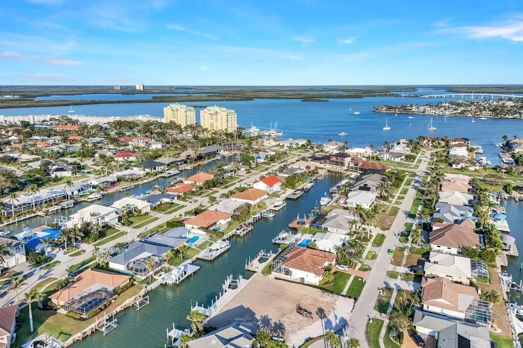 818 Elm Court Marco Island FL 34145