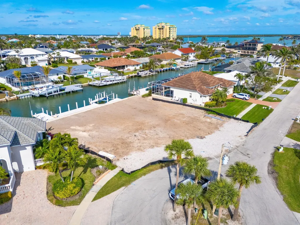 818 Elm Court Marco Island FL 34145