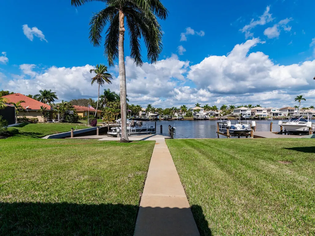 111 Morning Star Cay Naples FL 34114