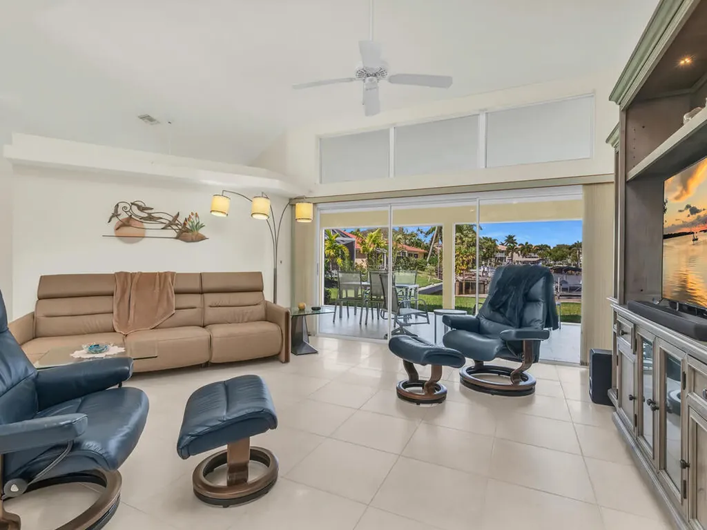 111 Morning Star Cay Naples FL 34114