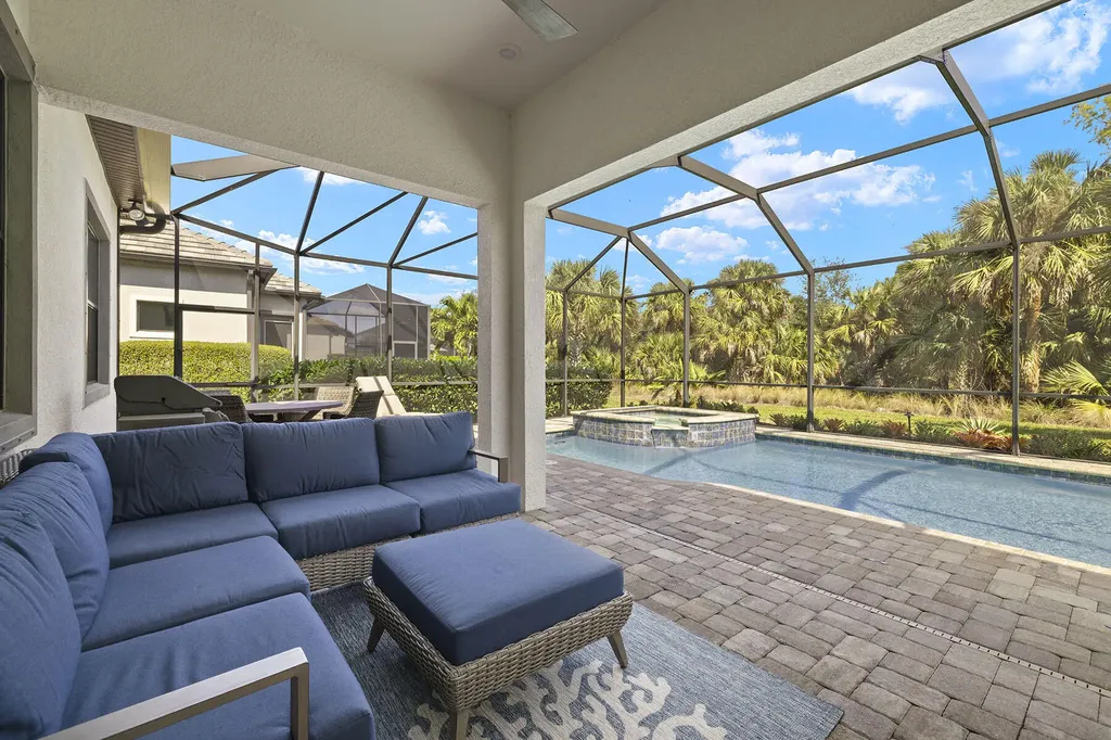 9404 Night Heron Lane Naples FL 34120