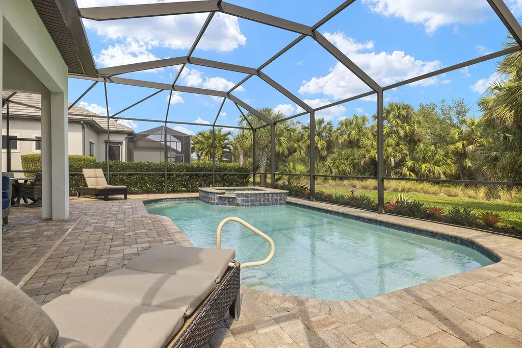 9404 Night Heron Lane Naples FL 34120