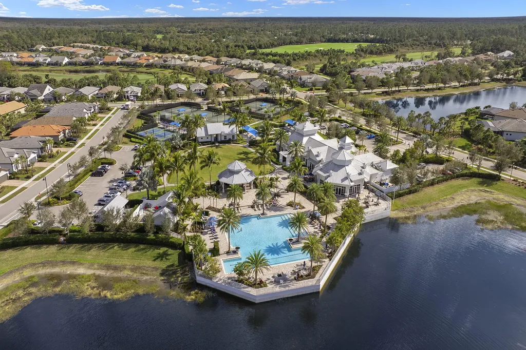 9404 Night Heron Lane Naples FL 34120