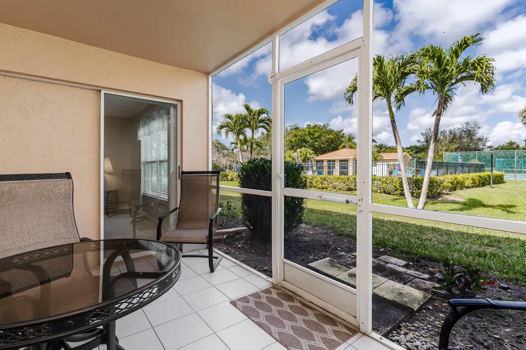 1850 W Crown Pointe Boulevard Naples FL 34112