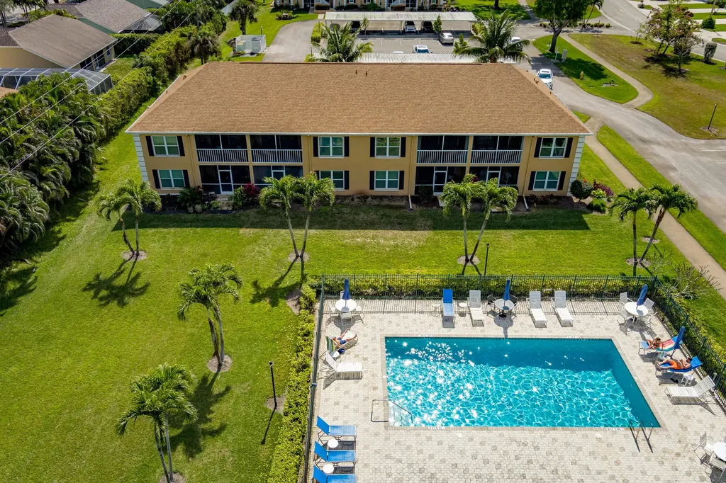 1850 W Crown Pointe Boulevard Naples FL 34112