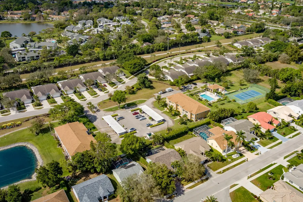 1850 W Crown Pointe Boulevard Naples FL 34112