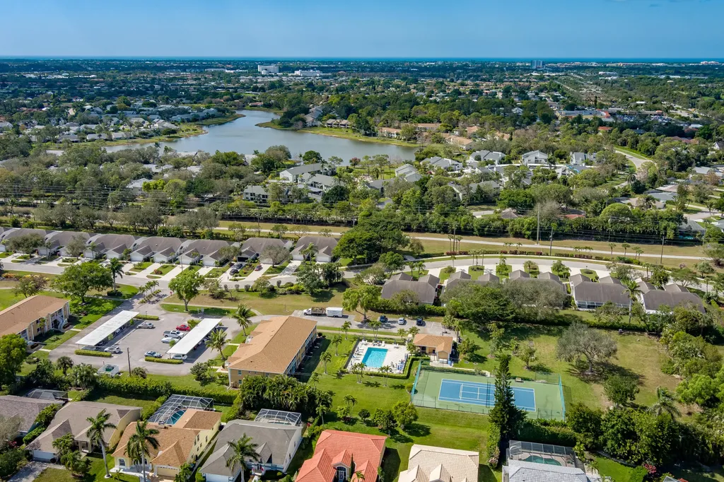 1850 W Crown Pointe Boulevard Naples FL 34112