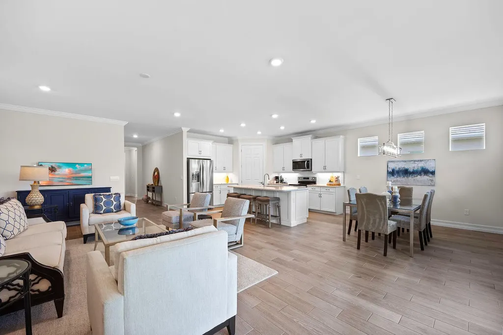 382 Deauville Naples FL 34114