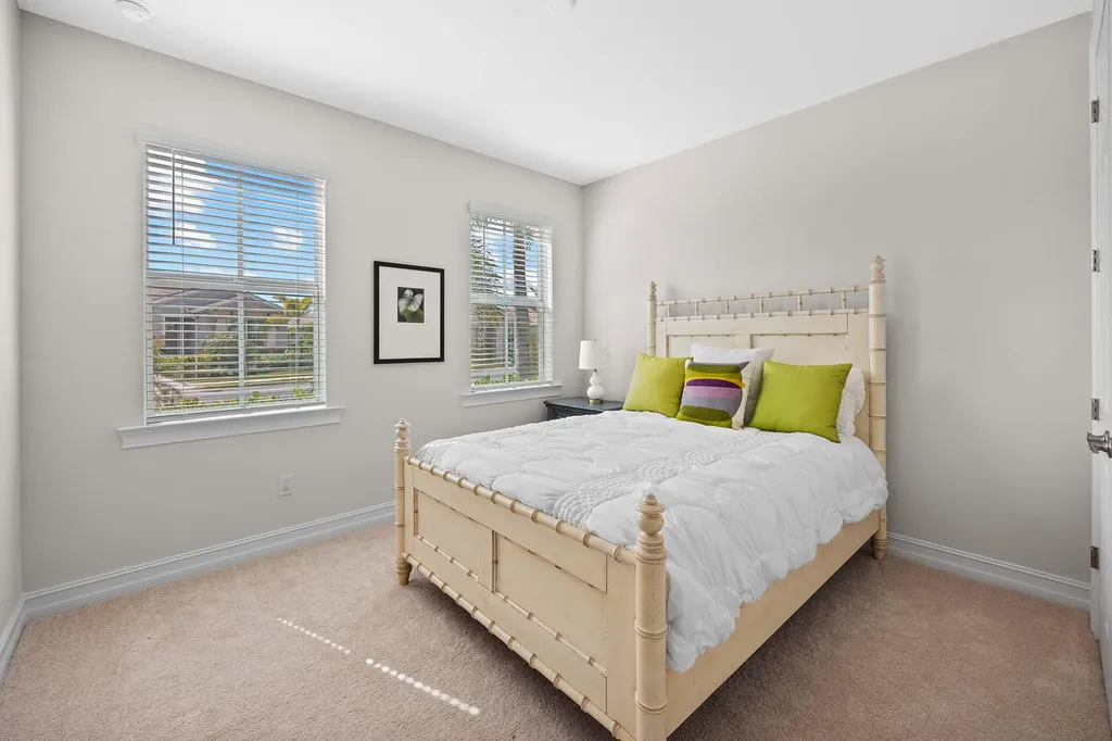 382 Deauville Naples FL 34114