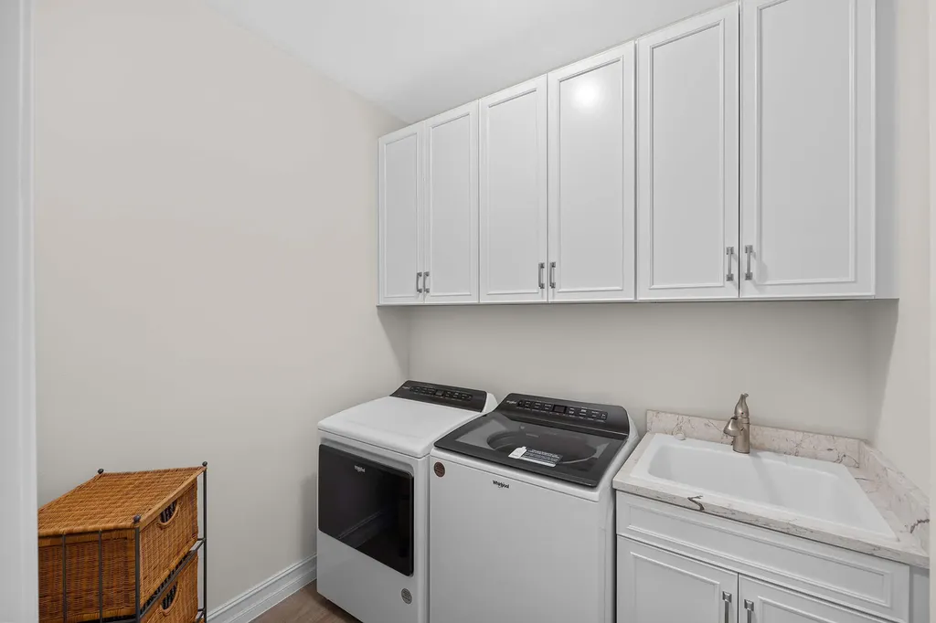 382 Deauville Naples FL 34114