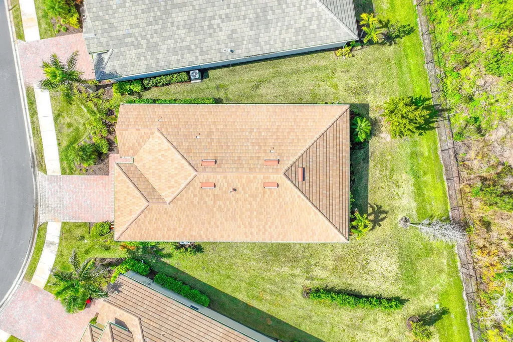 382 Deauville Naples FL 34114