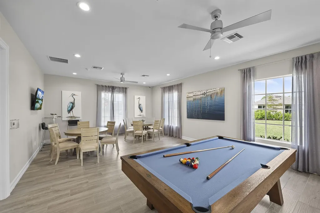 382 Deauville Naples FL 34114