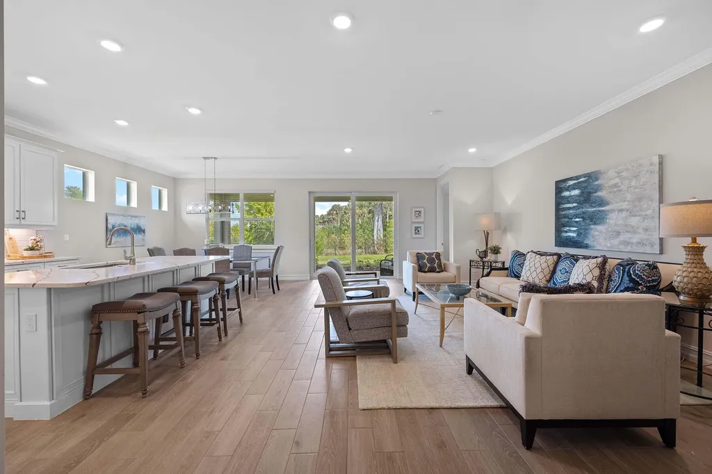 382 Deauville Naples FL 34114