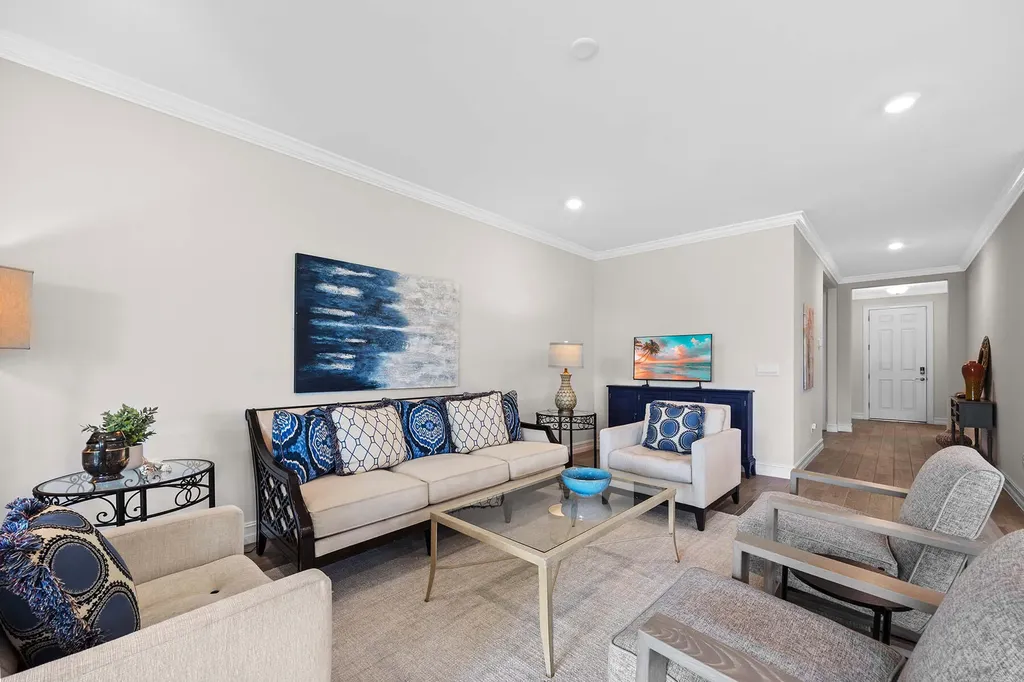 382 Deauville Naples FL 34114