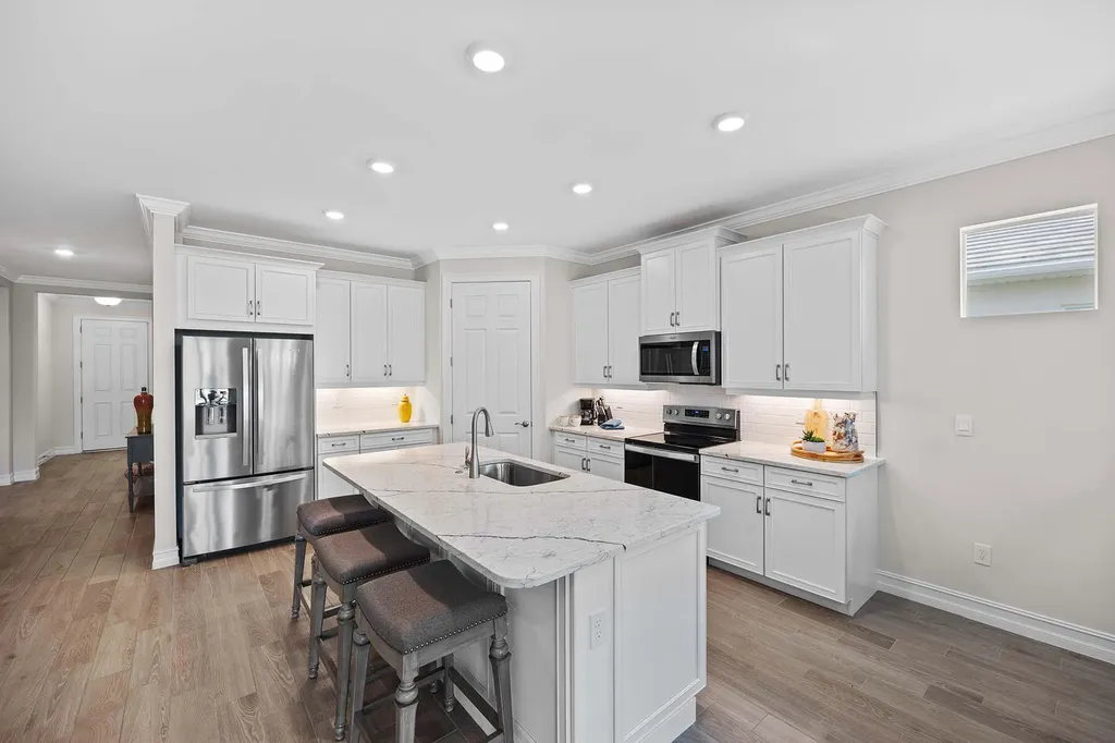 382 Deauville Naples FL 34114