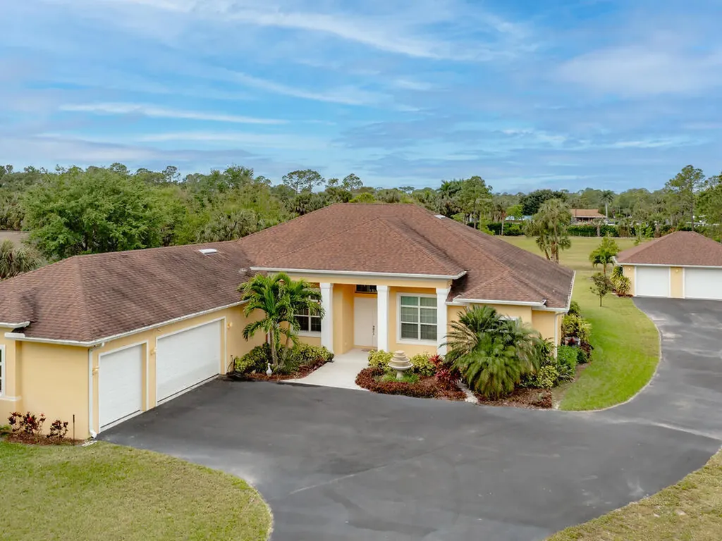 1195 21st Street SW Naples FL 34117