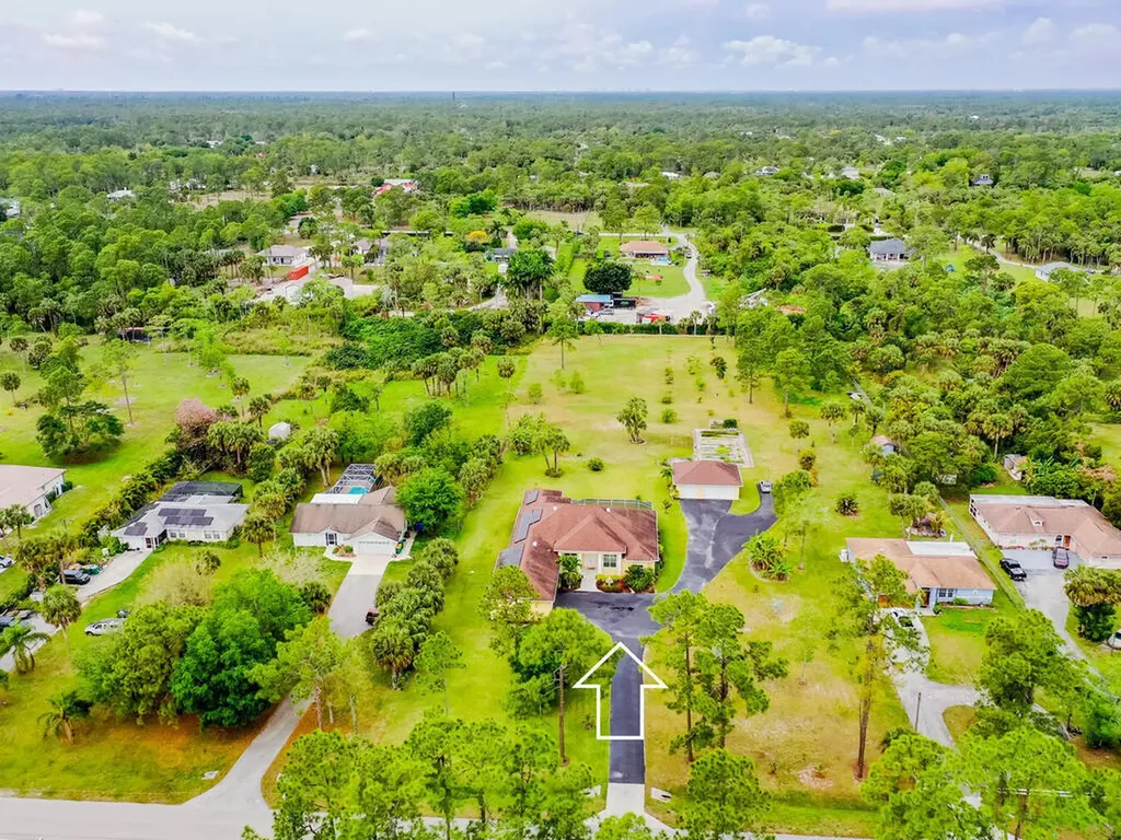 1195 21st Street SW Naples FL 34117