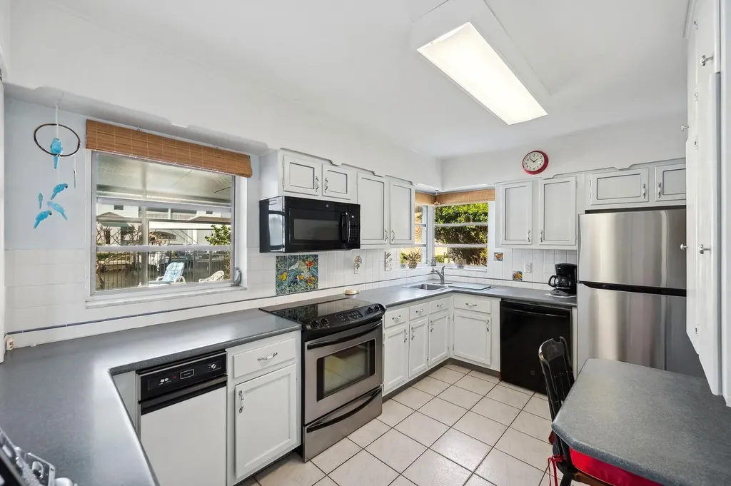 840 Wintergreen Court Marco Island FL 34145