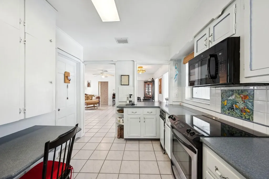 840 Wintergreen Court Marco Island FL 34145