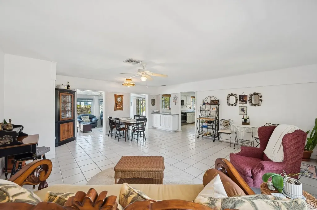 840 Wintergreen Court Marco Island FL 34145