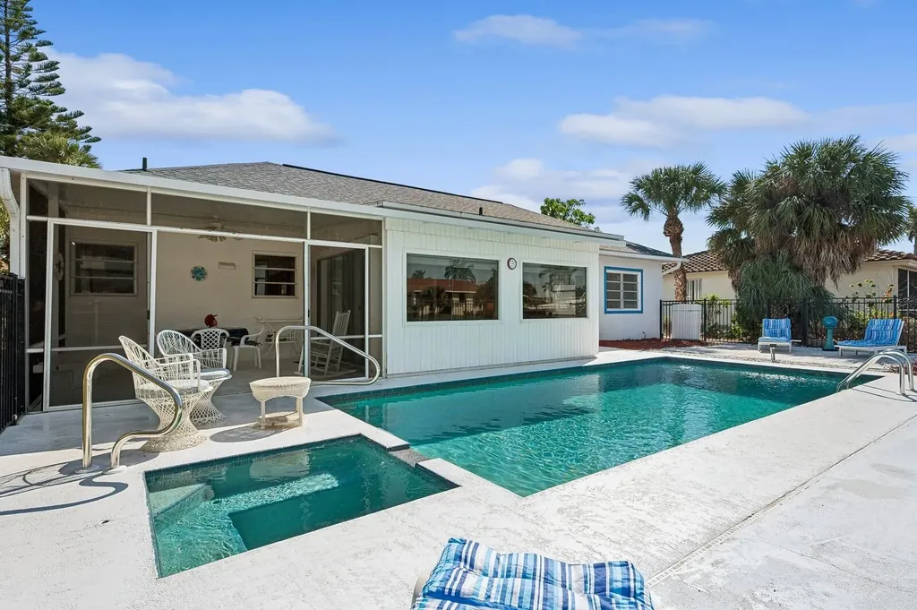 840 Wintergreen Court Marco Island FL 34145