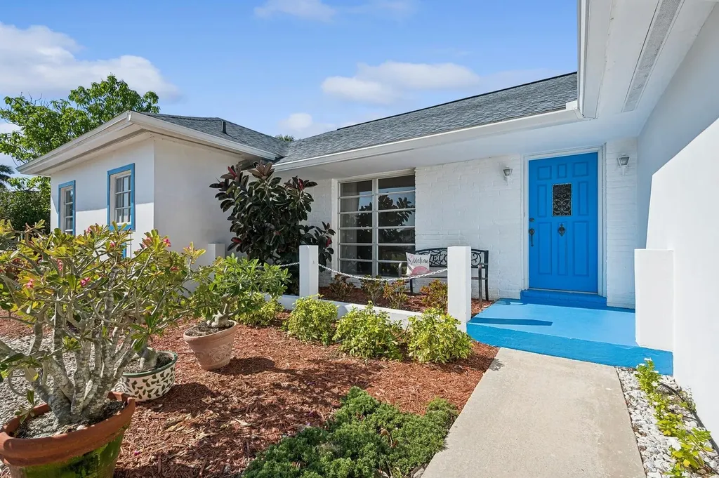 840 Wintergreen Court Marco Island FL 34145