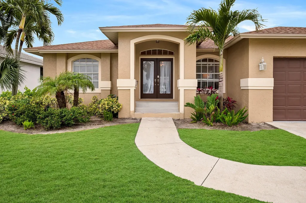 1395 Leland Way Marco Island FL 34145