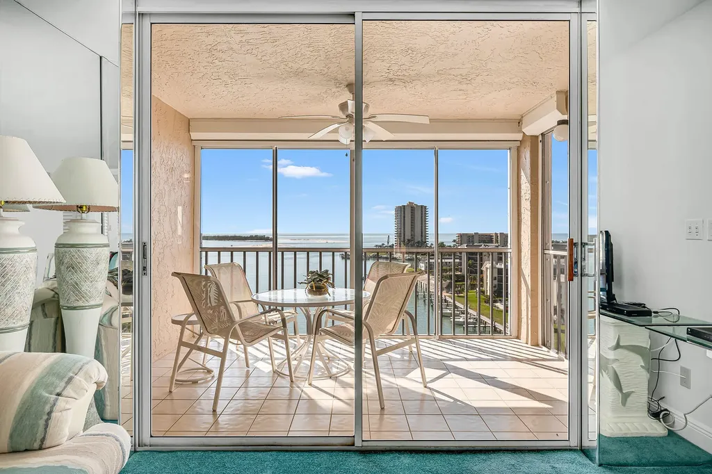 901 Collier Court Marco Island FL 34145