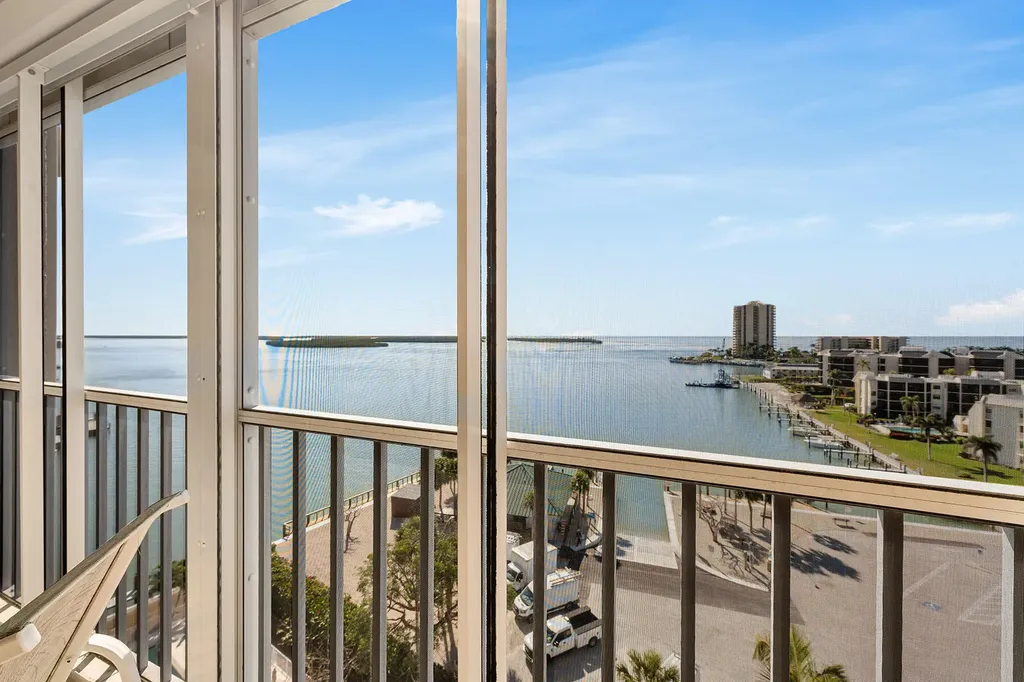 901 Collier Court Marco Island FL 34145