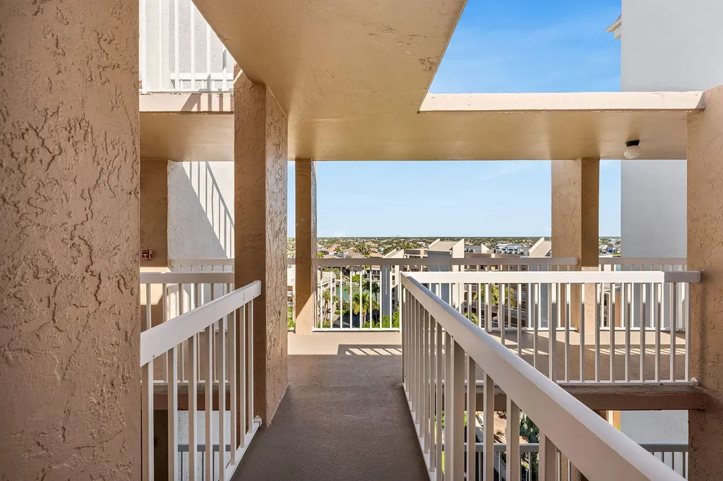 901 Collier Court Marco Island FL 34145