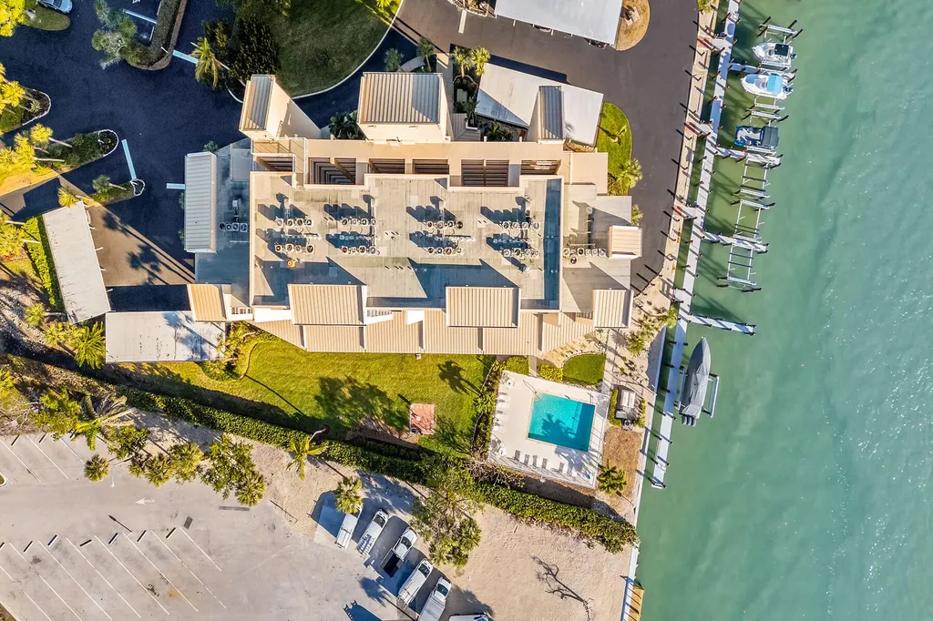 901 Collier Court Marco Island FL 34145